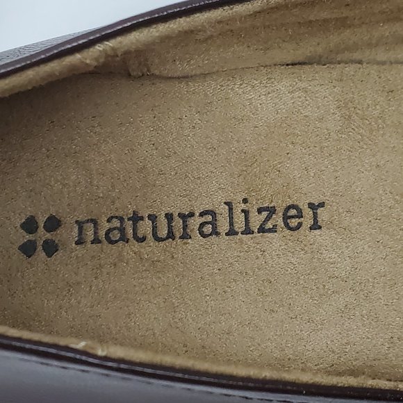 Naturalizer Brown With Hardware Preppy Slip-On Rounded Toe Flats Size 7 1/2M - Picture 13 of 16
